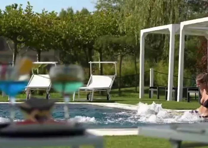 Marina Degli Estensi Floating Botel Llido Degli Estensi