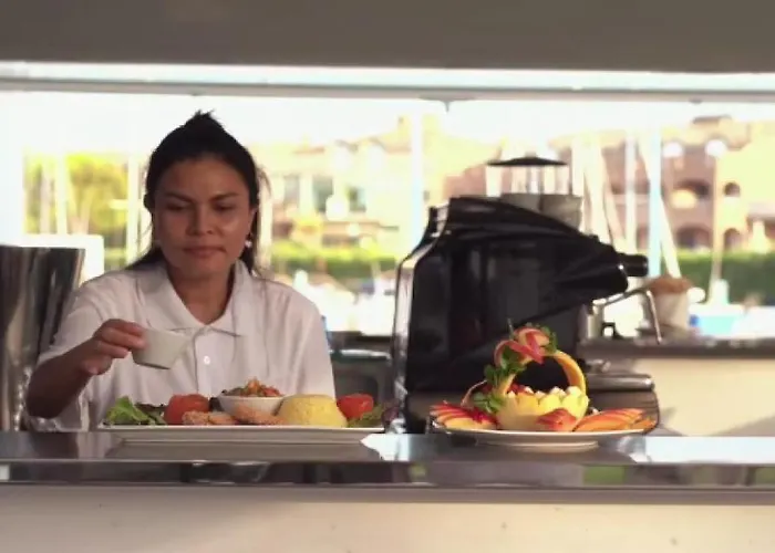 Marina Degli Estensi Floating Botel Llido Degli Estensi