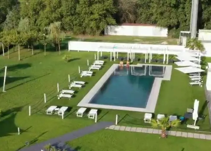 Marina Degli Estensi Floating * Llido Degli Estensi