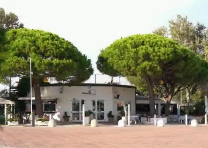 Marina Degli Estensi Floating * Llido Degli Estensi