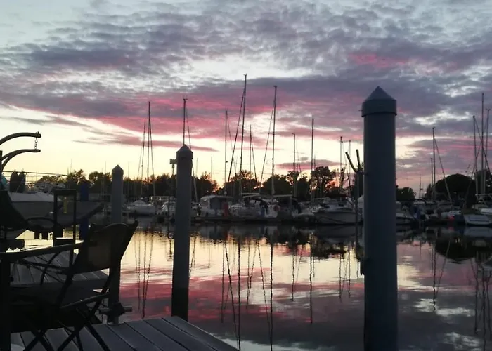 Marina Degli Estensi Floating Llido Degli Estensi