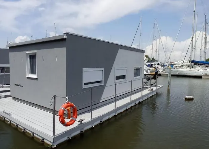 Bateau-hôtel Marina Degli Estensi Floating - House Boat Llido Degli Estensi