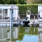 Marina Degli Estensi Floating - House Boat *