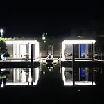 Marina Degli Estensi Floating - House Boat Llido Degli Estensi