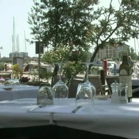 Úszó hotel Marina Degli Estensi Floating Lido degli Estensi