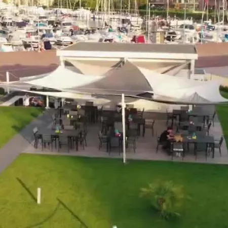Marina Degli Estensi Floating - House Boat Llido Degli Estensi