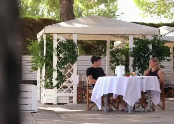 Πλωτό κατάλυμα Marina Degli Estensi Floating Llido Degli Estensi