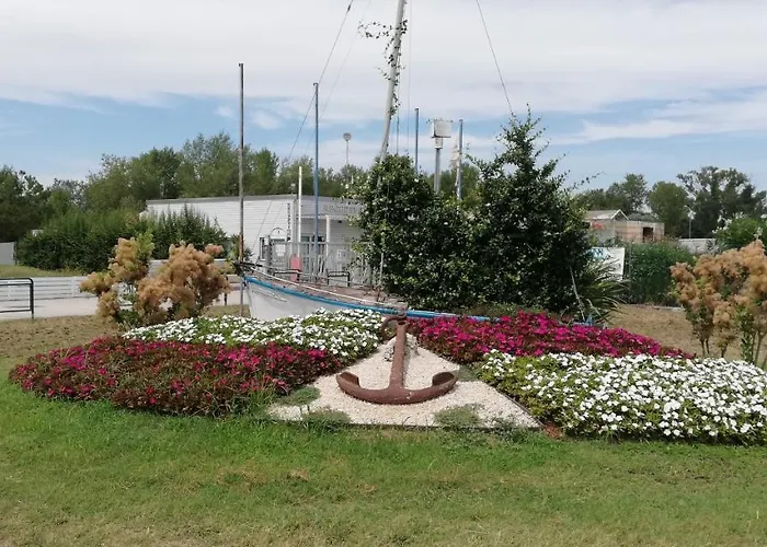 Πλωτό κατάλυμα Marina Degli Estensi Floating *