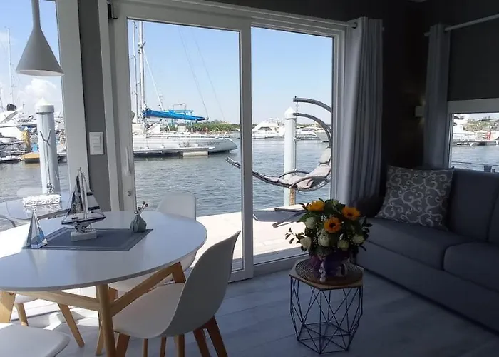 Marina Degli Estensi Floating - House Boat